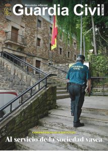 La Revista oficial de la Guardia Civil se hace eco de la entrega de un desfibrilador al Cuerpo