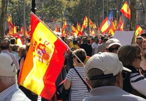 La Cataluña silenciada inunda el centro de Barcelona para gritar “¡basta!” y reivindicar la unidad de España