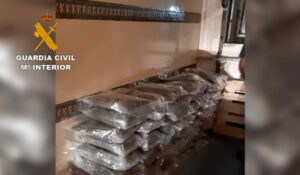 La Guardia Civil desarticula una organización dedicada al tráfico de drogas con destino Europa utilizando camiones de gran tonelaje