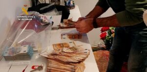 Lee más sobre el artículo La Guardia Civil destapa una estafa piramidal de más de 4 millones de euros