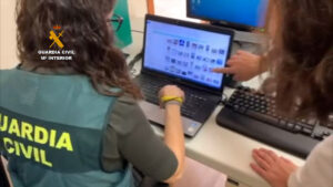 Lee más sobre el artículo Detenido en Huelva con más de 2.000 fotos sexuales de niñas contactadas por una red social