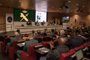 Lee más sobre el artículo Guardia Civil y FIIAPP presentan un proyecto para prevenir ataques terroristas en espacios públicos de Ghana, Kenia y Senegal
