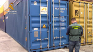 La Guardia Civil desarticula una organización dedicada al transporte ilegal de residuos plásticos hacia Asia