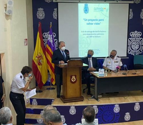 Acto oficial de cesión de ocho desfibriladores a la Policía Nacional en Baleares (1 de julio de 2021)