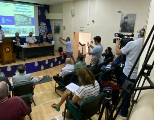 Acto oficial de cesión de ocho desfibriladores a la Policía Nacional en Baleares (1 de julio de 2021)